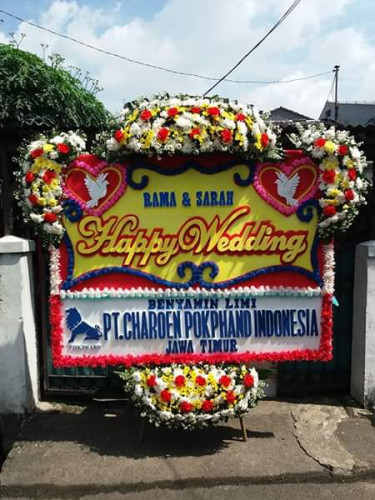 Karangan Bunga Pernikahan  di Sampang